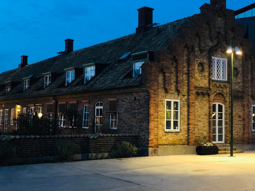 Community activity in motion